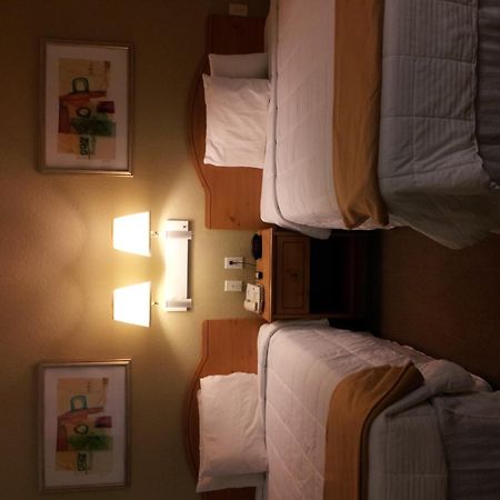 Americas Best Value Inn & Suites-Winnie Pokoj fotografie